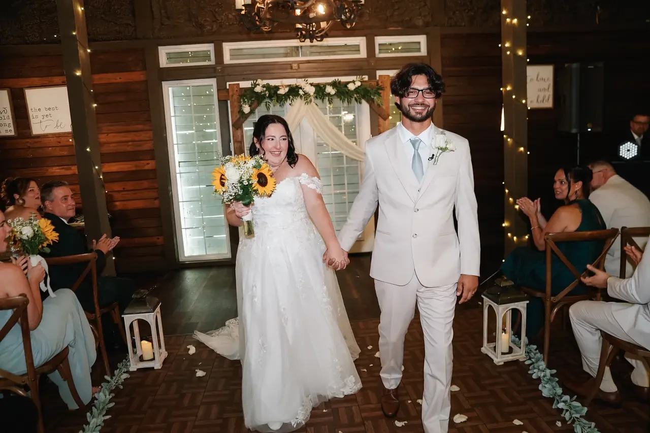 Madison & Anthony. Mobile Image