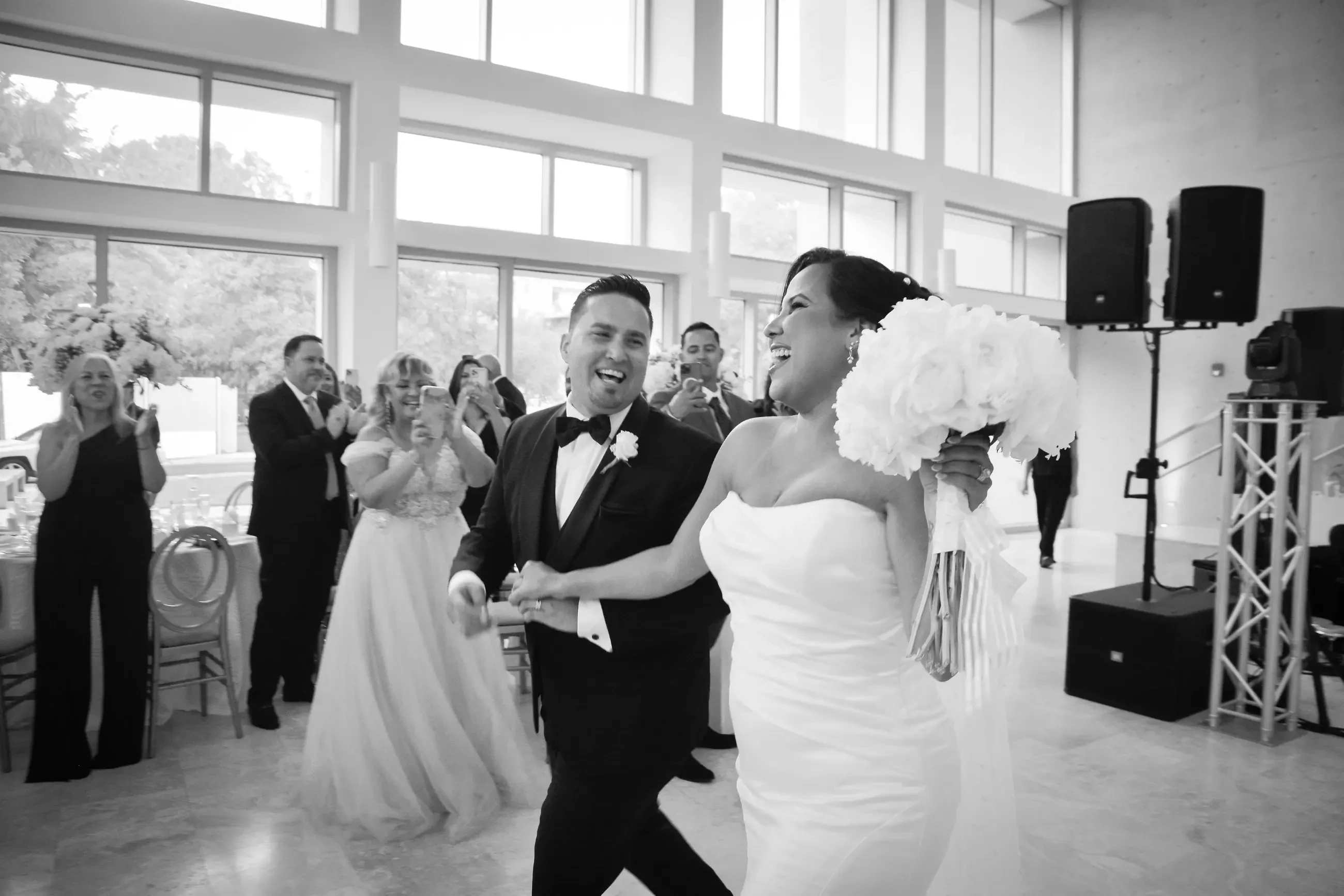 Karina & Santos. Desktop Image